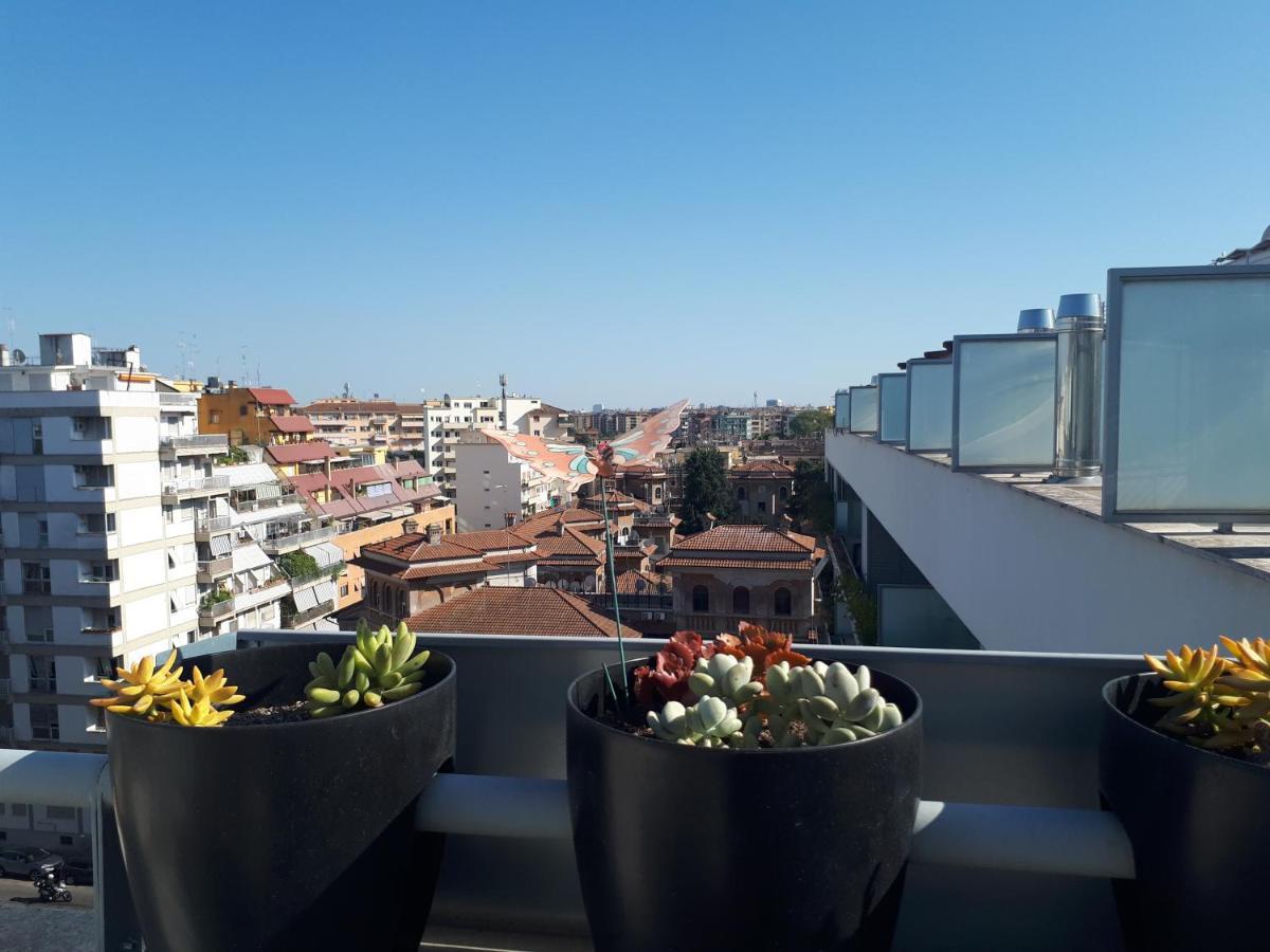 Penthouse 40 In Trastevere With Seasonally Jacuzzi Рим Экстерьер фото