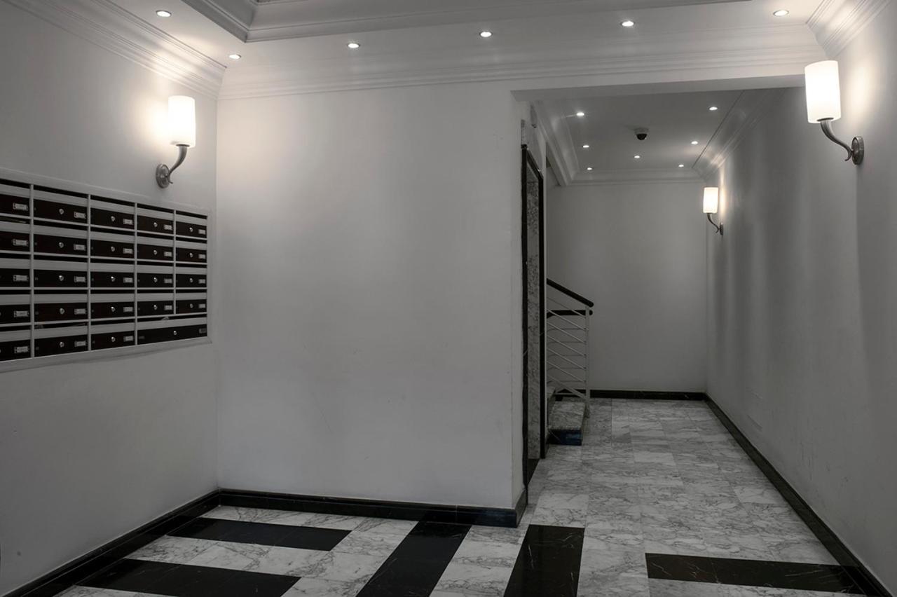 Penthouse 40 In Trastevere With Seasonally Jacuzzi Рим Экстерьер фото