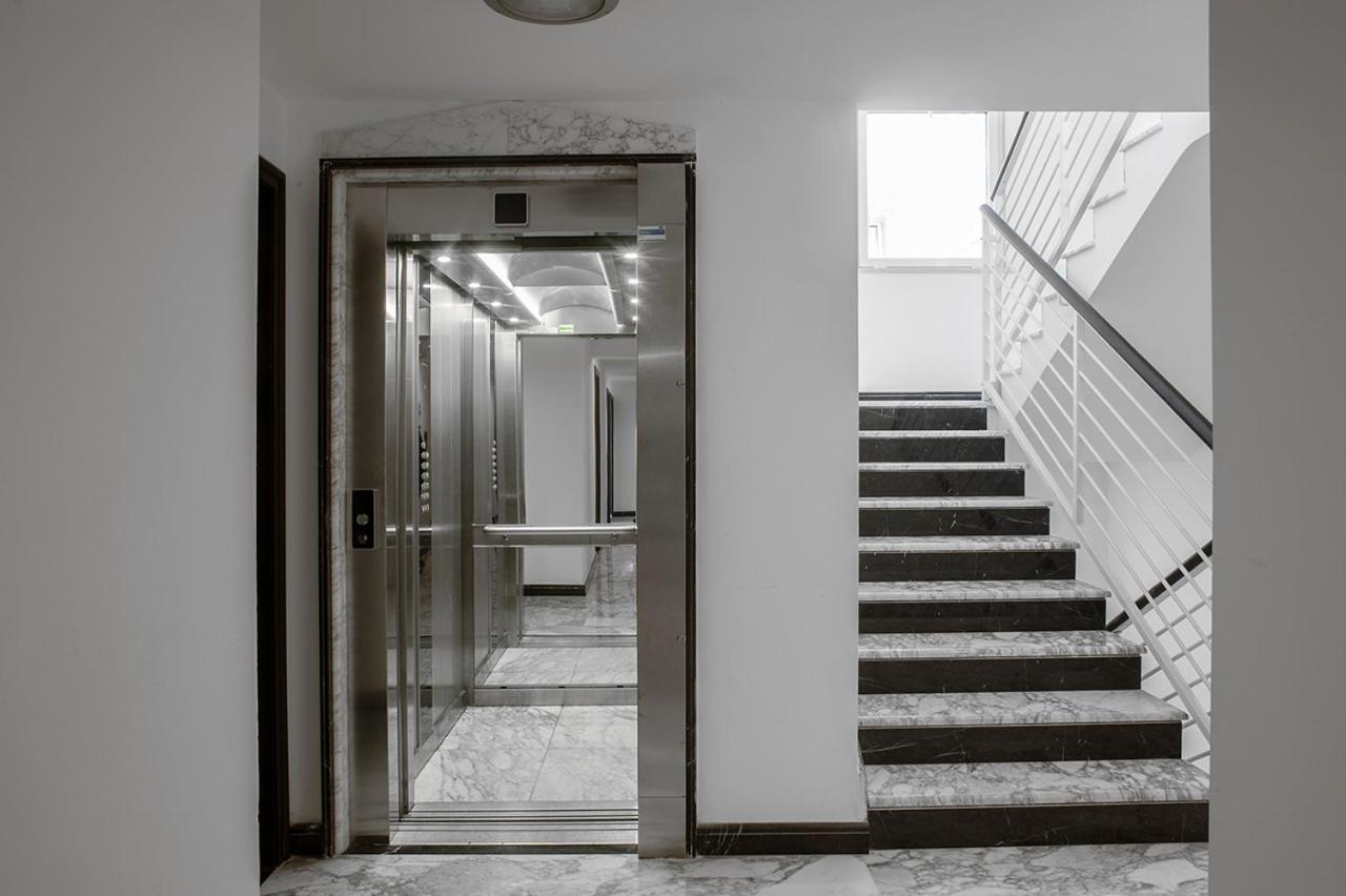 Penthouse 40 In Trastevere With Seasonally Jacuzzi Рим Экстерьер фото