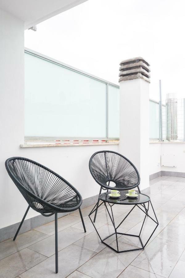 Penthouse 40 In Trastevere With Seasonally Jacuzzi Рим Экстерьер фото