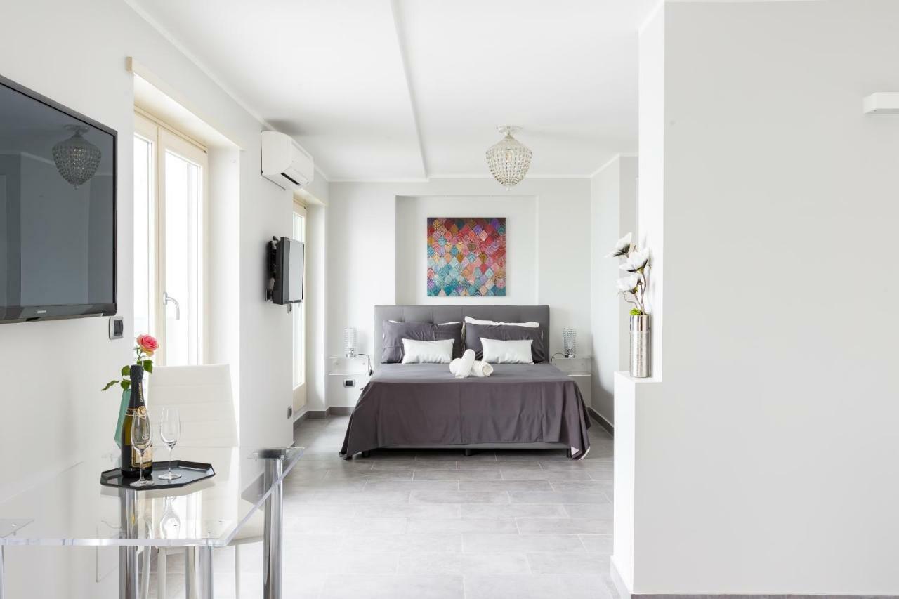 Penthouse 40 In Trastevere With Seasonally Jacuzzi Рим Экстерьер фото
